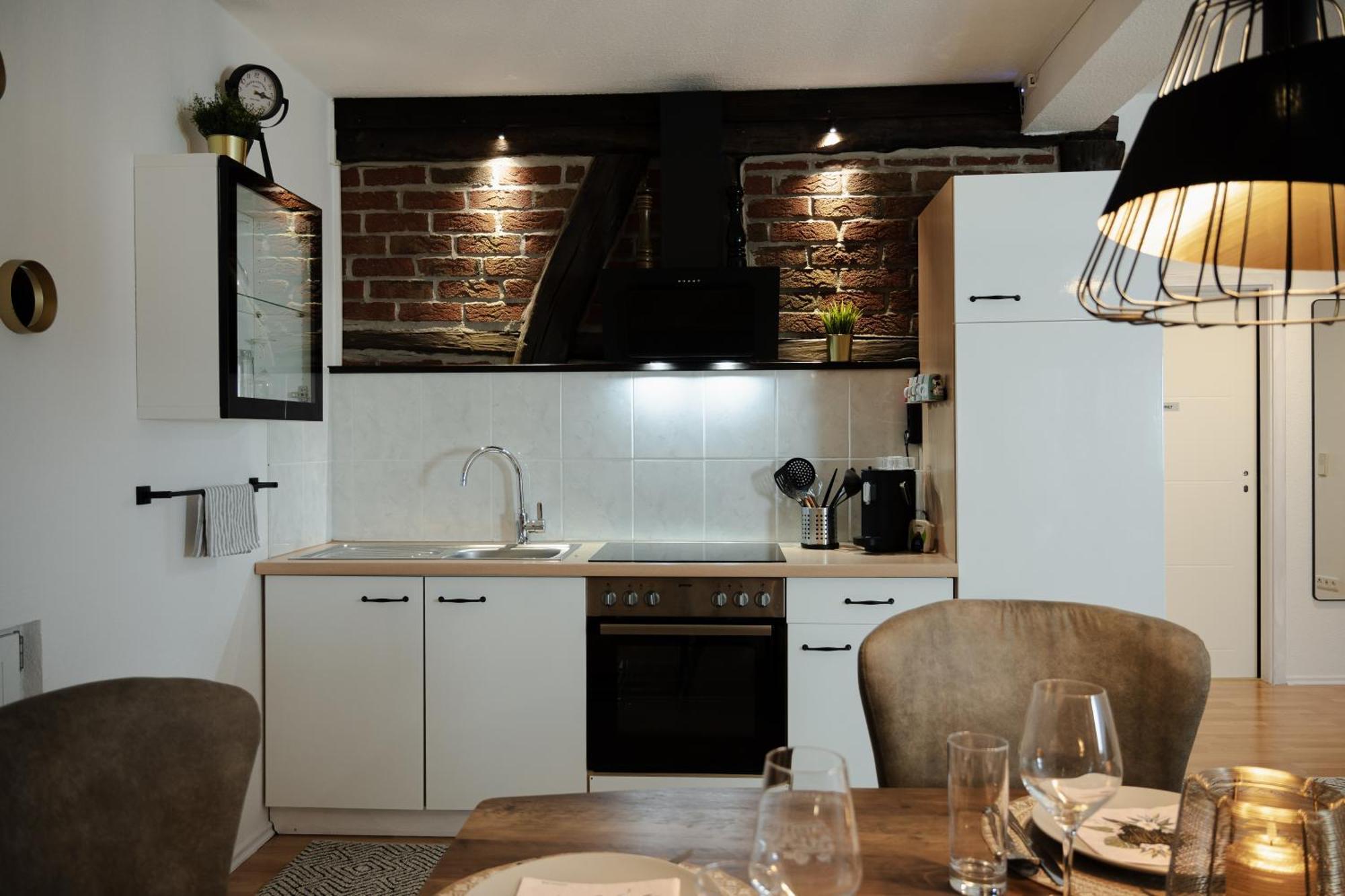 Jasta Homes Altstadt, Zentral, Ueberdachter Parkplatz, Netflix, Vollausstattung, Loft, Modern Und Komfort Hamelin Luaran gambar