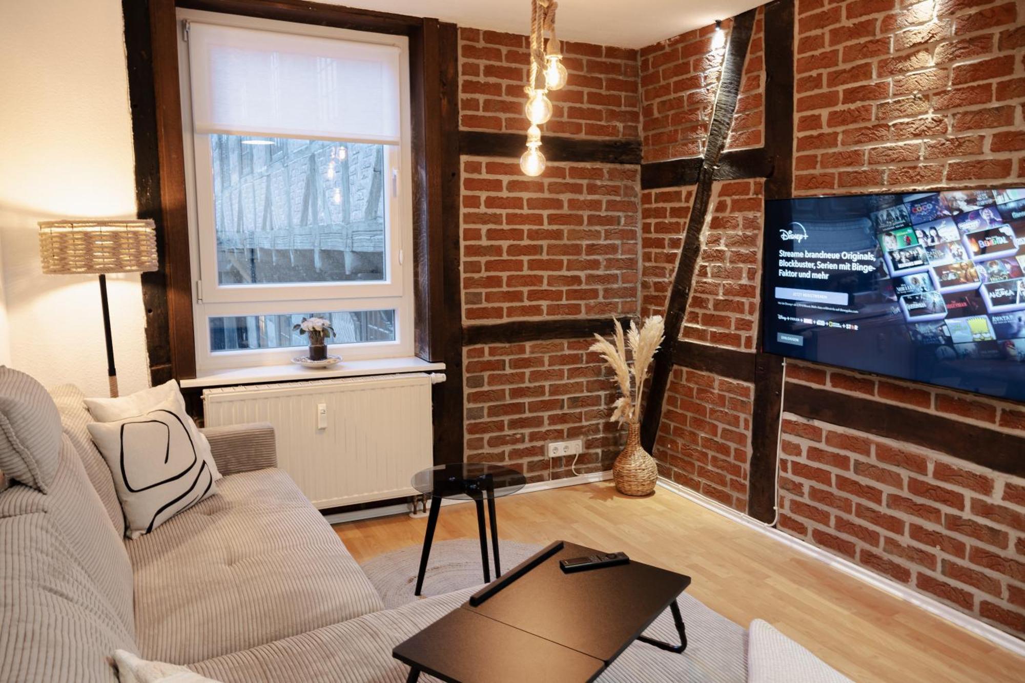 Jasta Homes Altstadt, Zentral, Ueberdachter Parkplatz, Netflix, Vollausstattung, Loft, Modern Und Komfort Hamelin Luaran gambar