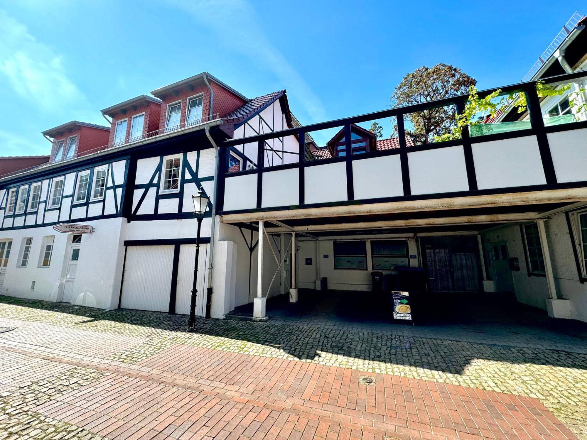 Jasta Homes Altstadt, Zentral, Ueberdachter Parkplatz, Netflix, Vollausstattung, Loft, Modern Und Komfort Hamelin Luaran gambar
